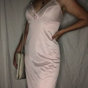 Pink vintage maxi slip dress 🌸💕